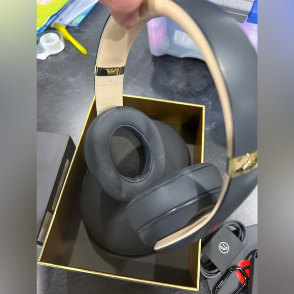 Beats Studio 3 Shadow Grey - Picture 7 of 8